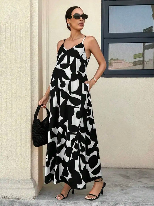 Elegant Black And White Geometric Print V-Neck Sleeveless Maternity Maxi Dress For Summer Holiday Casual Outing